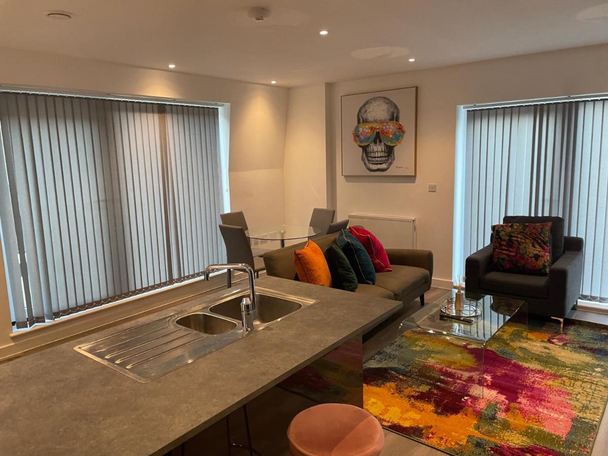 Lovely 2 Bed Apartment With Parking London Ngoại thất bức ảnh