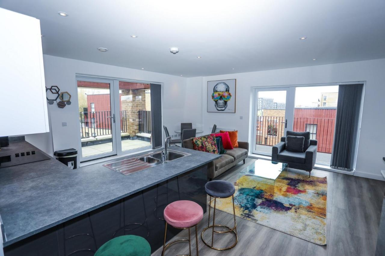 Lovely 2 Bed Apartment With Parking London Ngoại thất bức ảnh