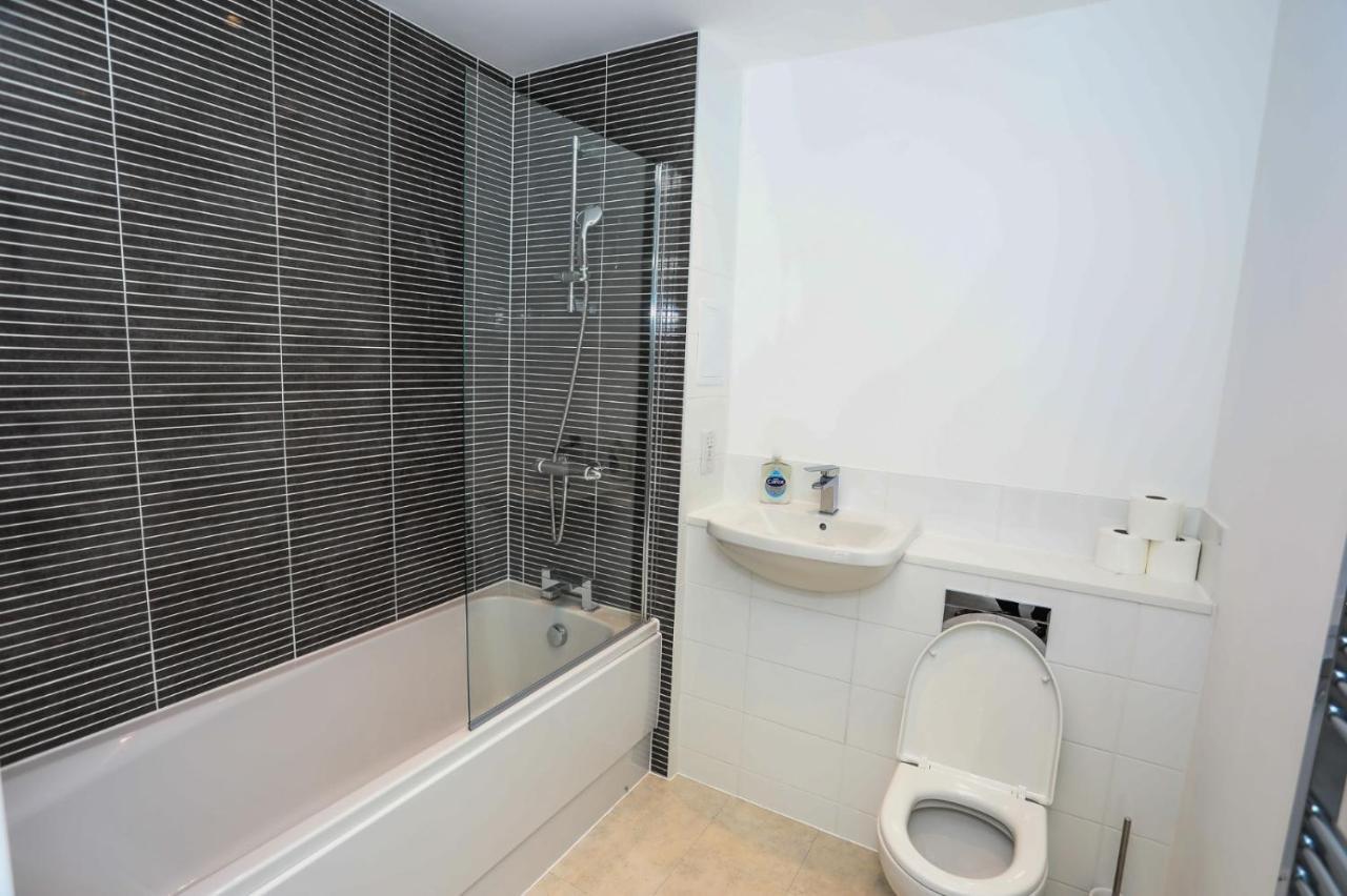 Lovely 2 Bed Apartment With Parking London Ngoại thất bức ảnh
