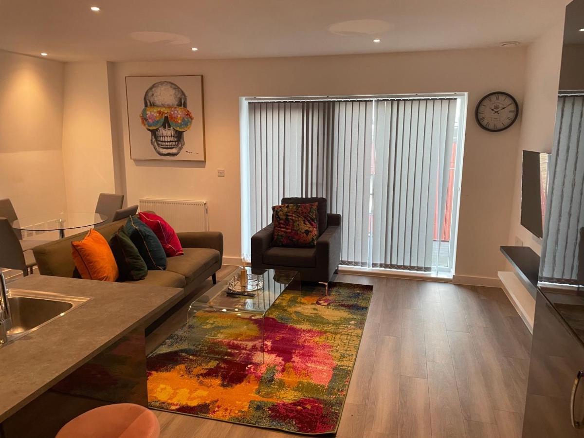 Lovely 2 Bed Apartment With Parking London Ngoại thất bức ảnh